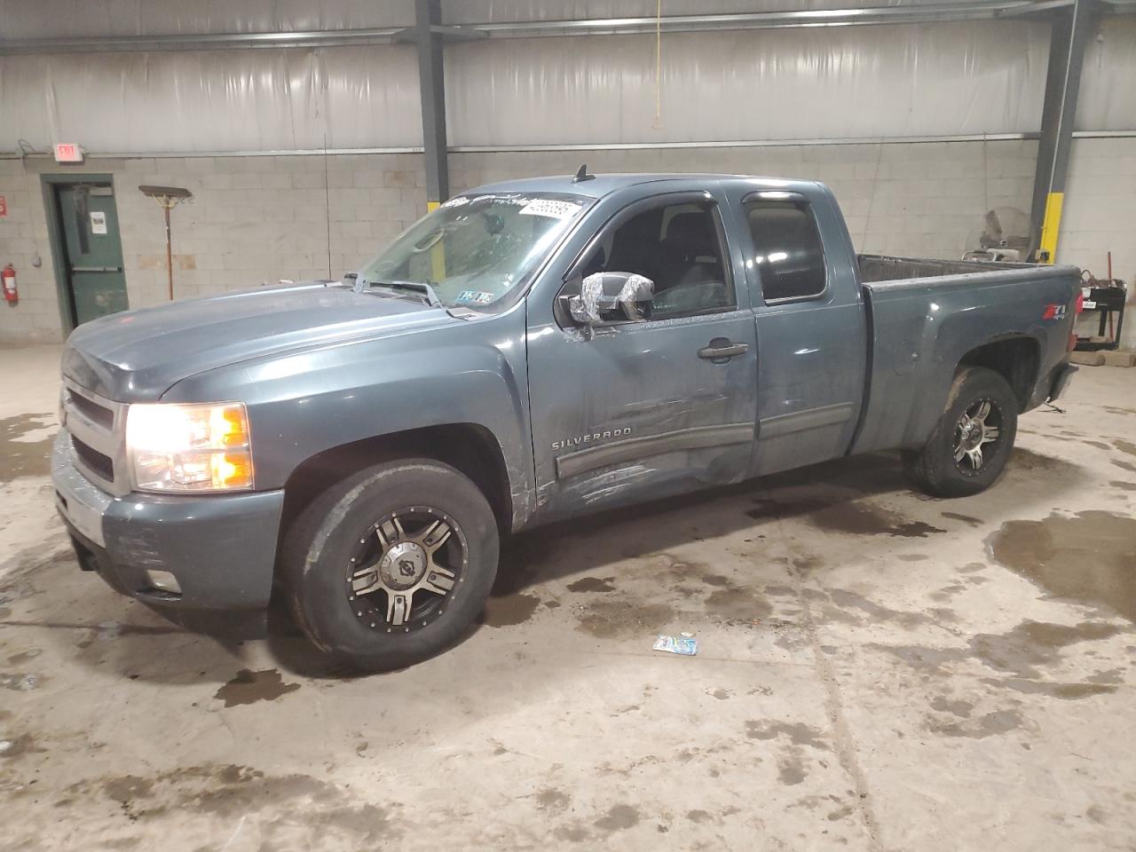 2011 Chevrolet Silverado - Image 1