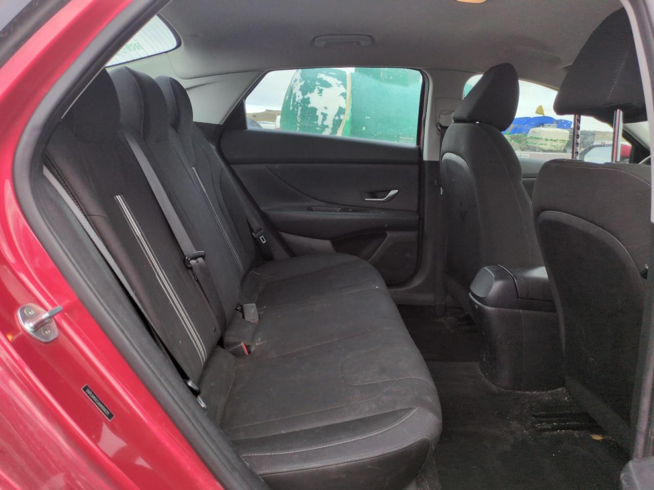 2021 Hyundai Elantra - Image 10