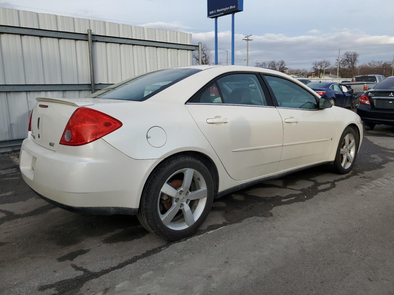 2008 Pontiac G6 - Image 3