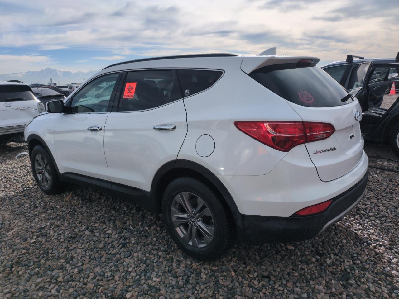 2014 Hyundai Santa Fe - Image 2