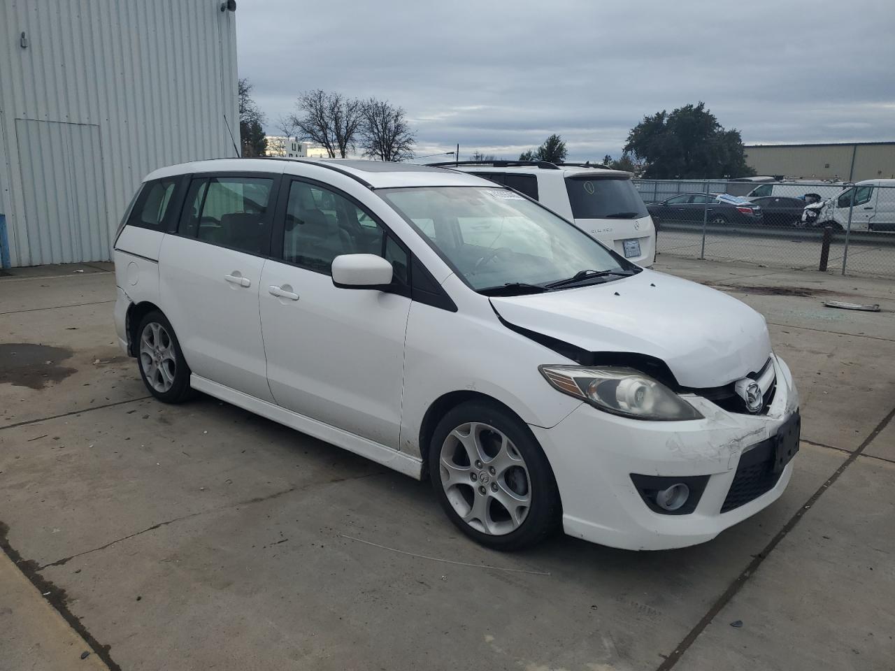 2010 Mazda 5 - Image 4