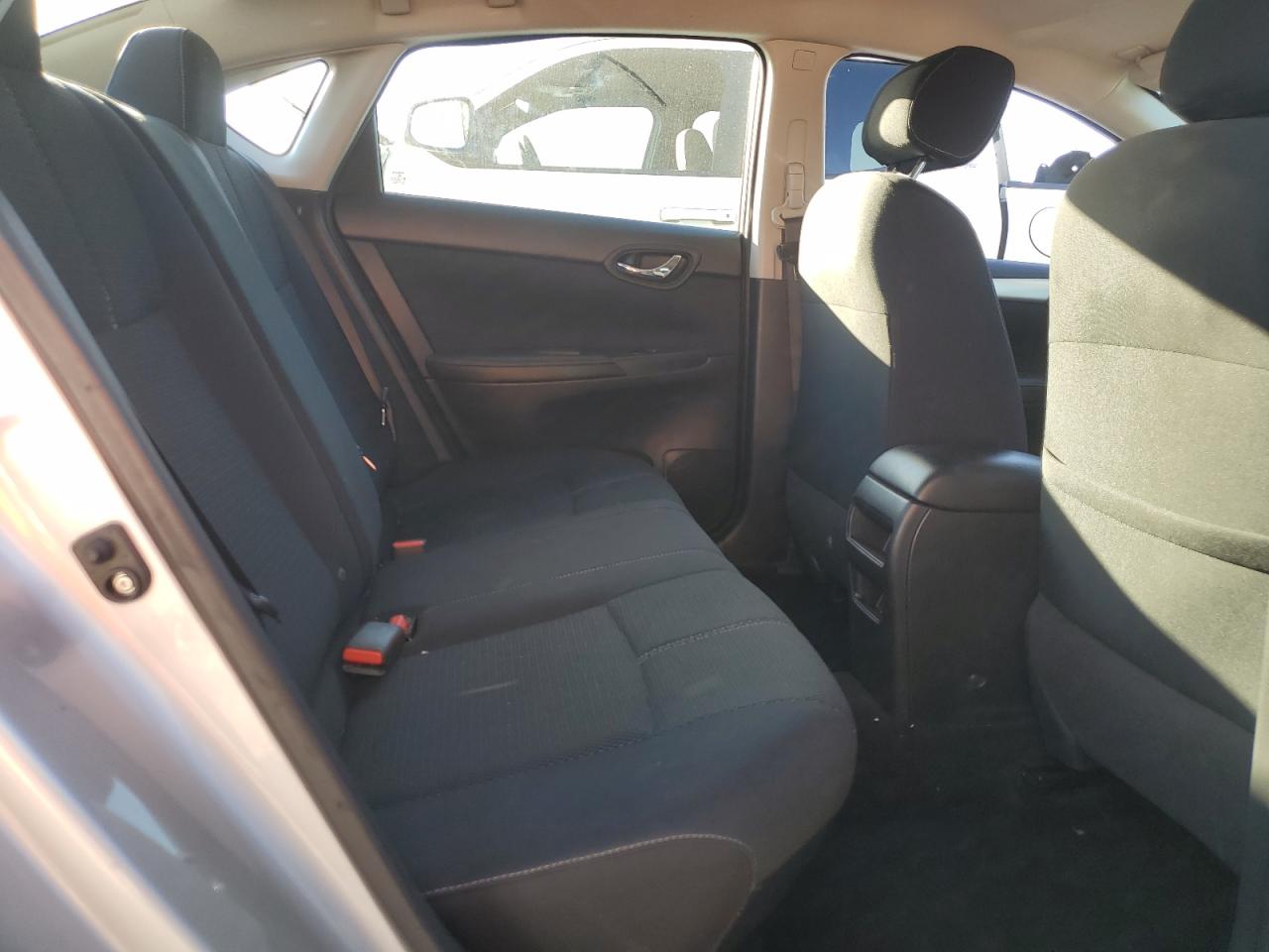 2016 Nissan Sentra - Image 10