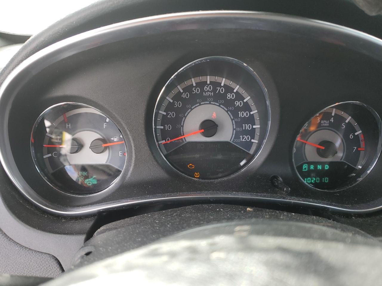 2012 Chrysler 200 - Image 9