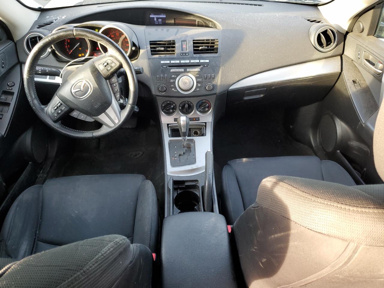 2010 Mazda 3 - Image 8