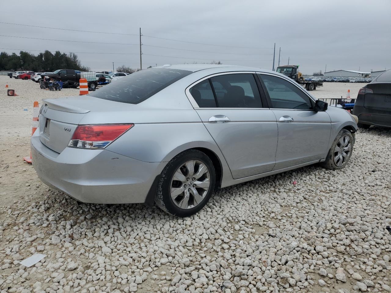 2009 Honda Accord - Image 3