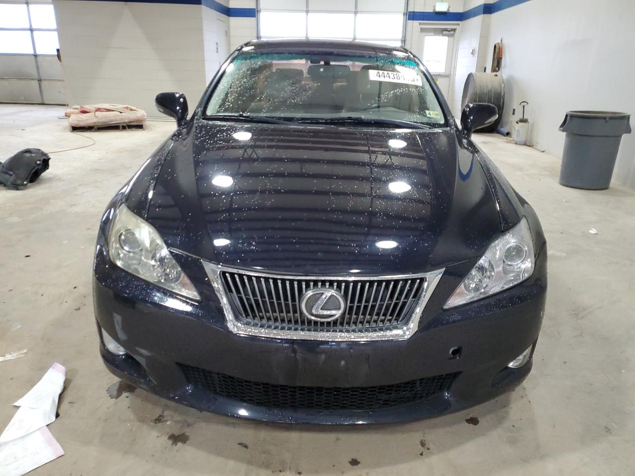 2010 Lexus IS - Image 5