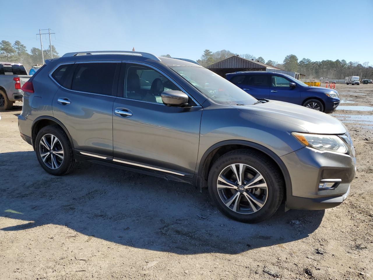 2017 Nissan Rogue - Image 4