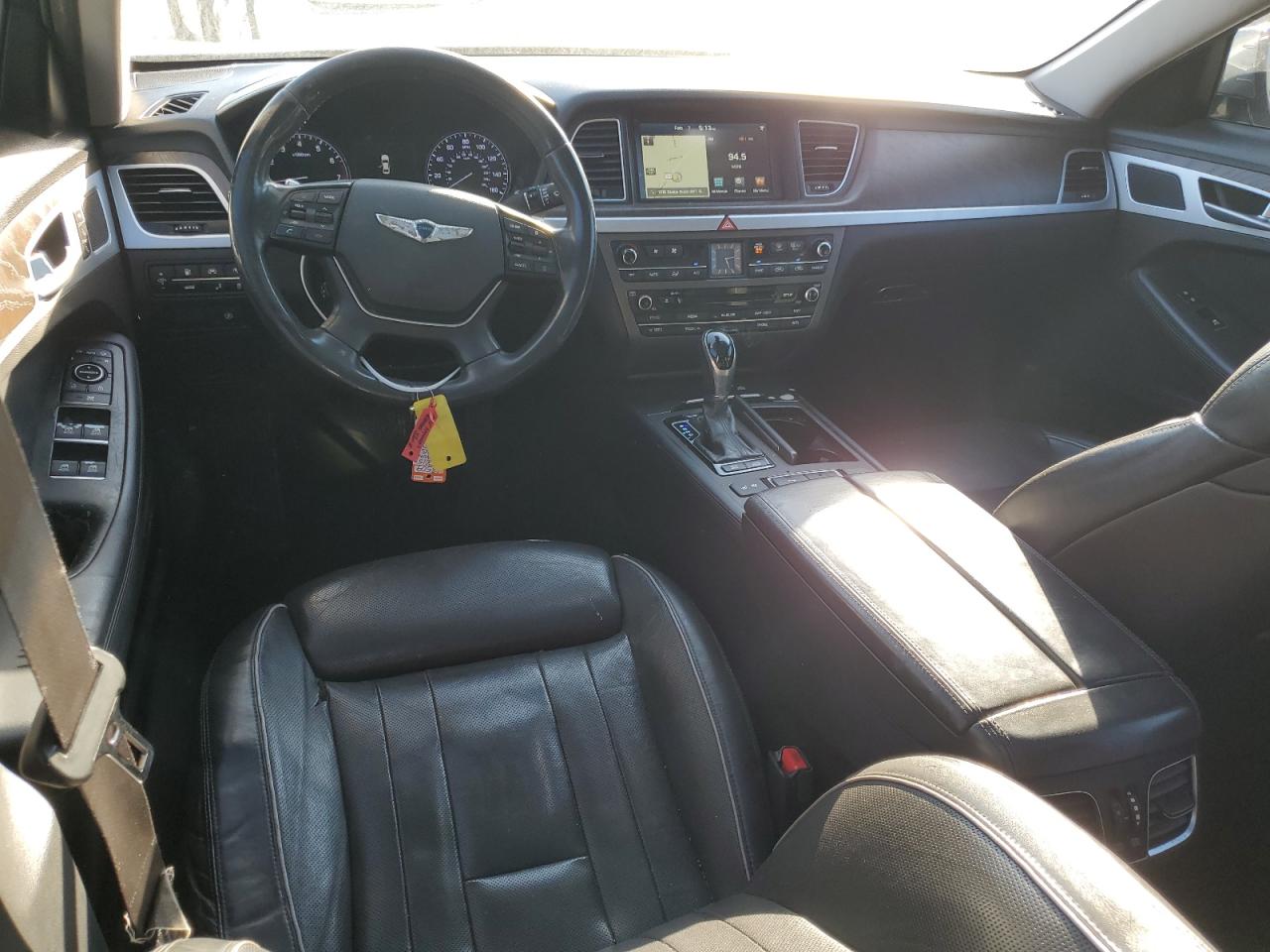 2015 Hyundai Genesis - Image 8