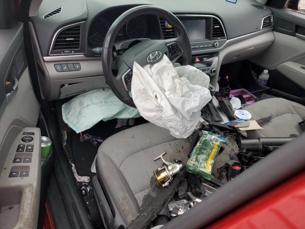 2018 Hyundai Elantra - Image 8