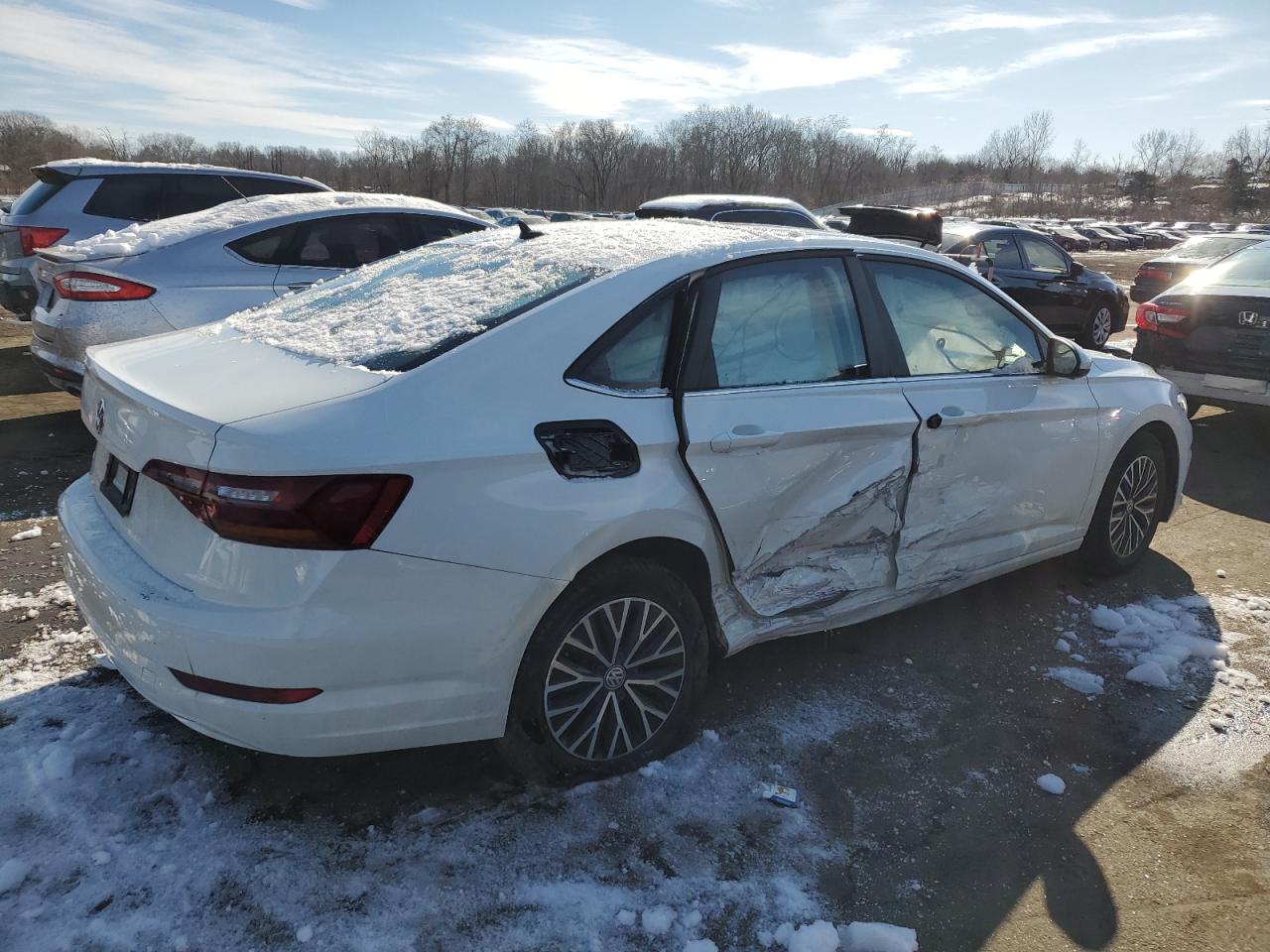 2019 Volkswagen Jetta - Image 3