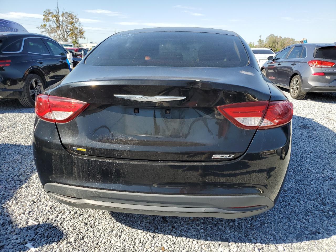 2016 Chrysler 200 - Image 6