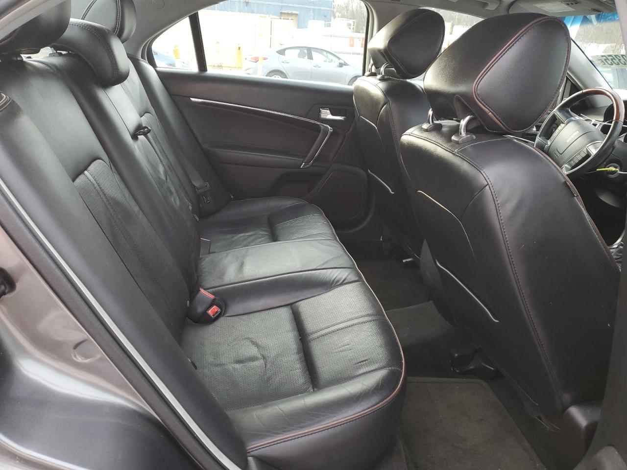 2012 Lincoln MKZ - Image 10