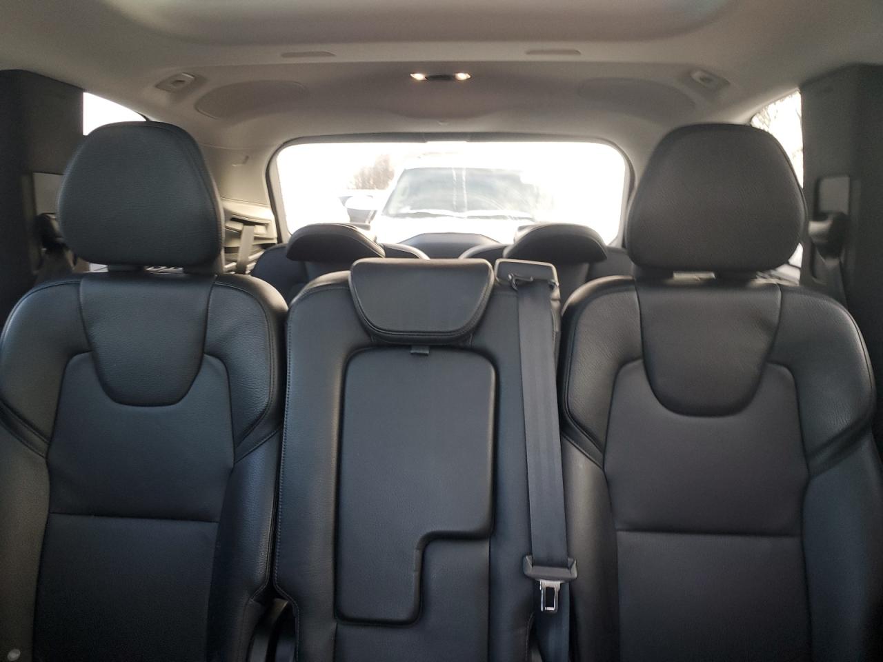 2017 Volvo XC90 - Image 10