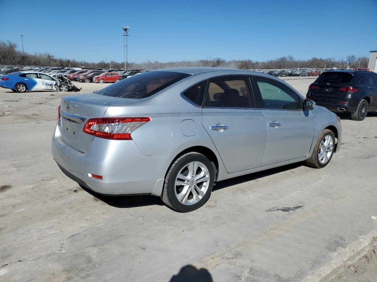 2015 Nissan Sentra - Image 3