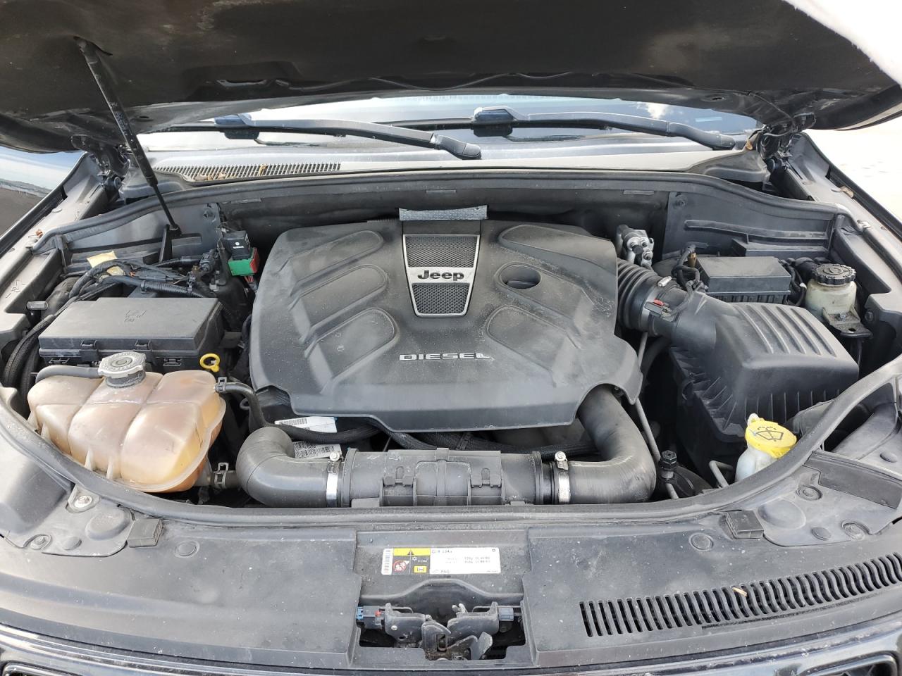 2014 Jeep Grand Cherokee - Image 12