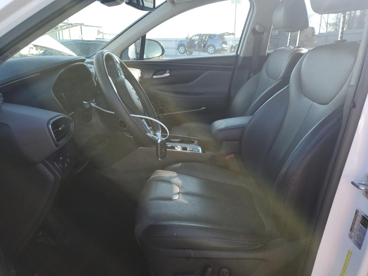 2020 Hyundai Santa Fe - Image 7