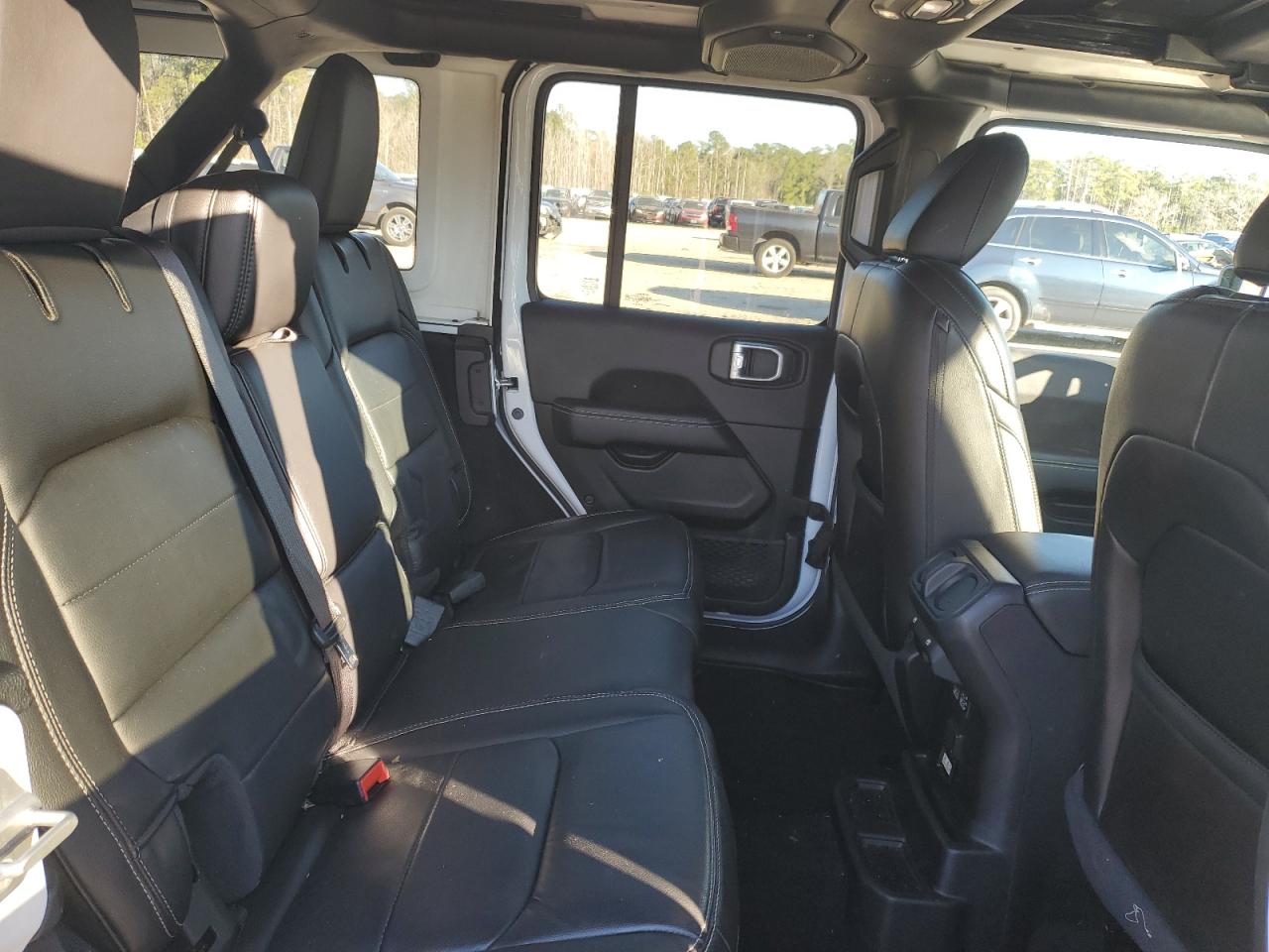 2020 Jeep Wrangler - Image 11
