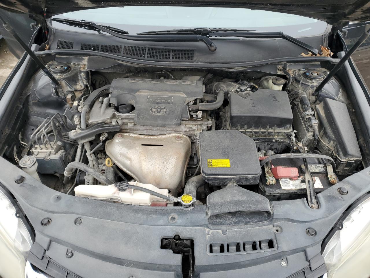 2015 Toyota Camry - Image 11