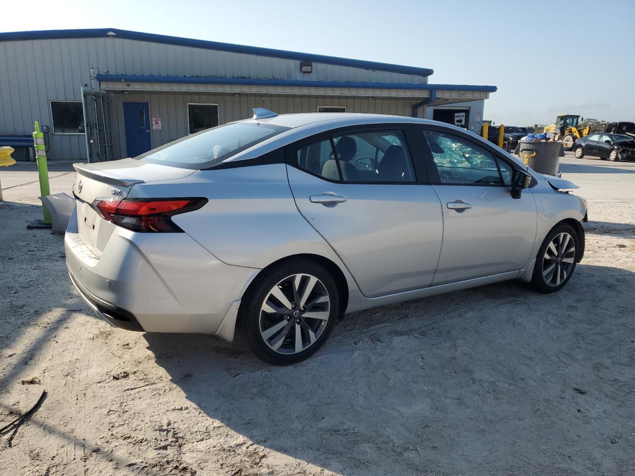 2020 Nissan Versa - Image 3