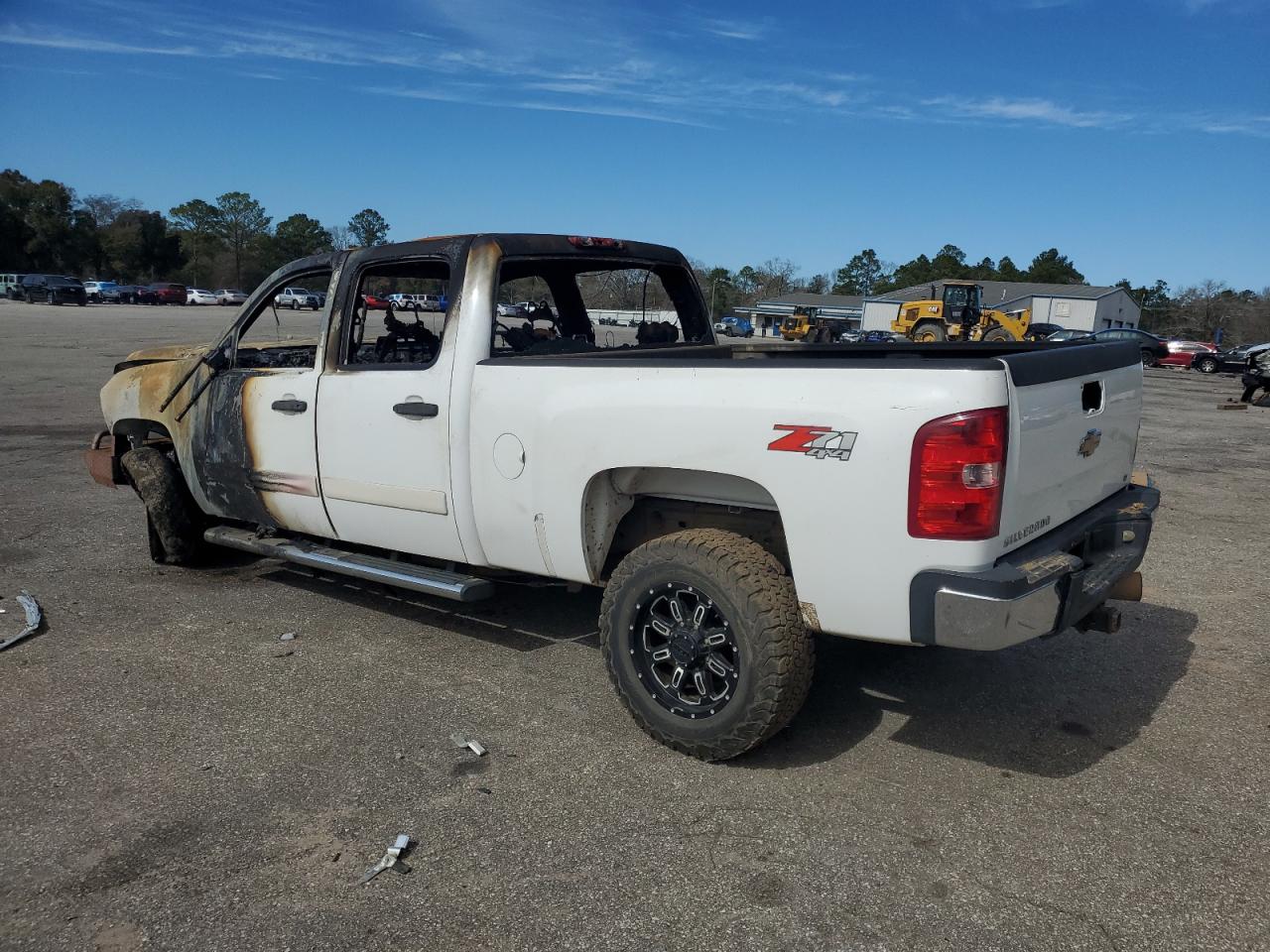 2008 Chevrolet Silverado - Image 2