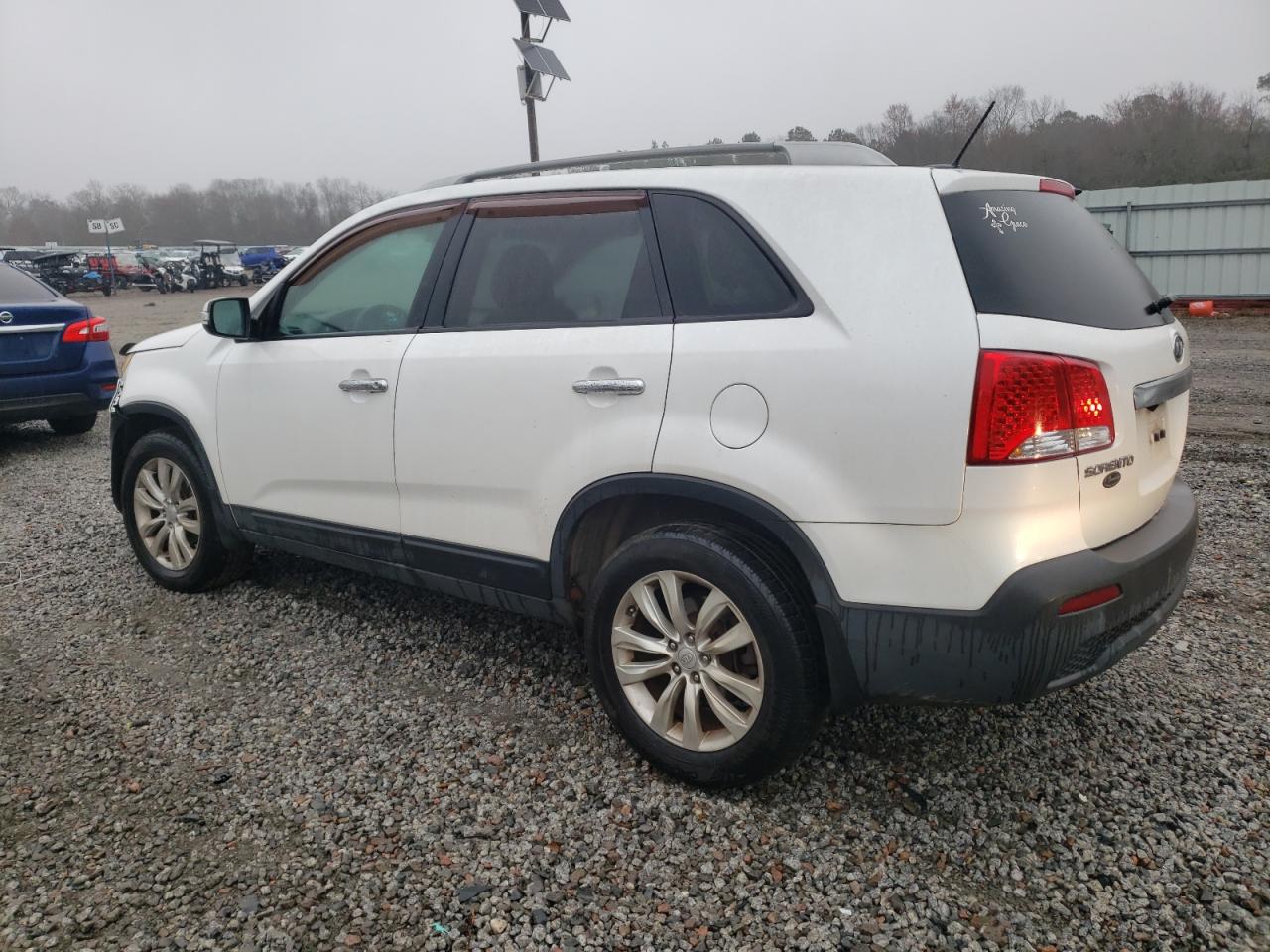 2011 Kia Sorento - Image 2