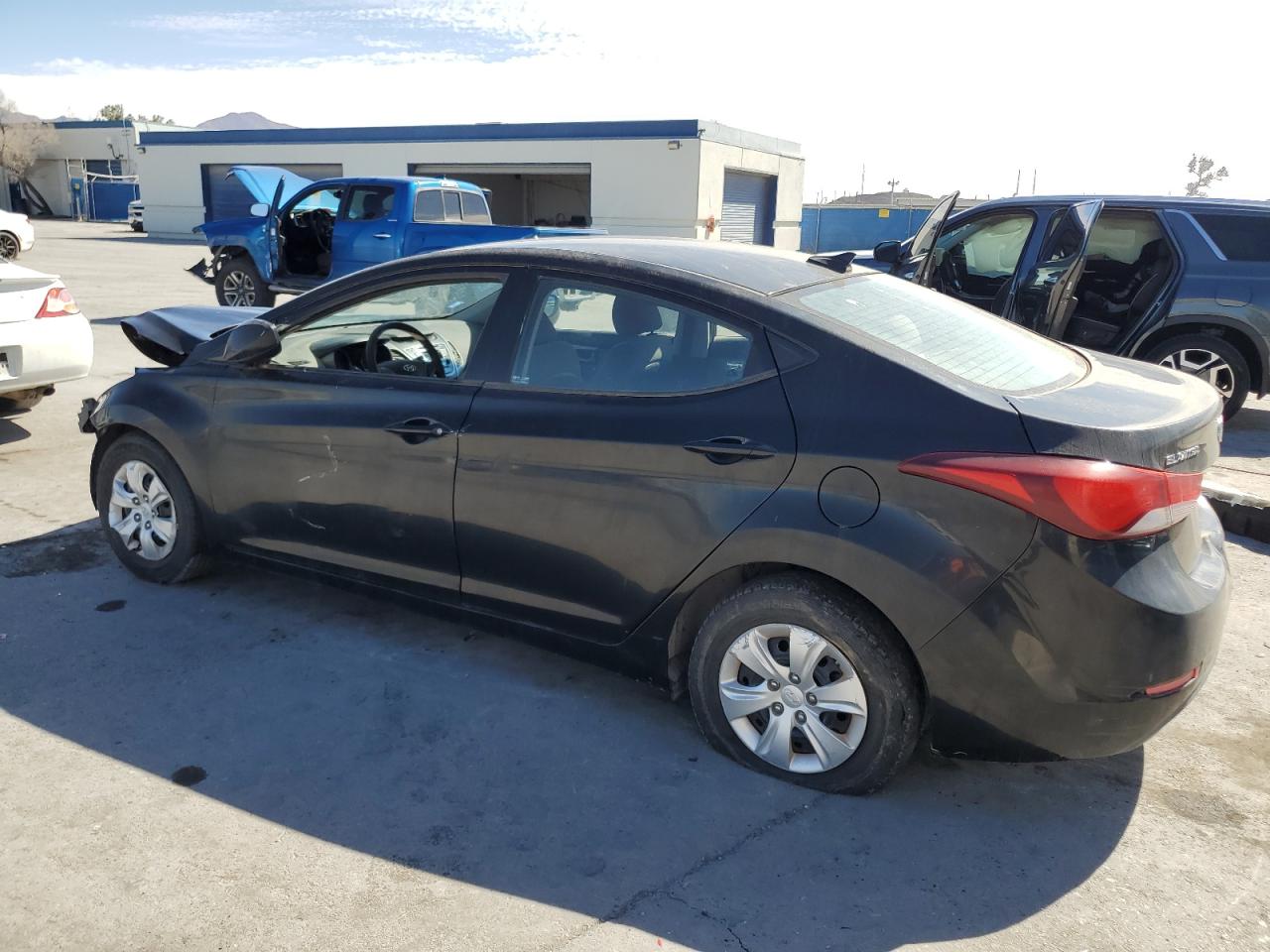 2016 Hyundai Elantra - Image 2