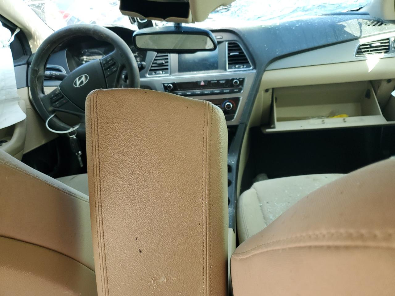 2017 Hyundai Sonata - Image 8