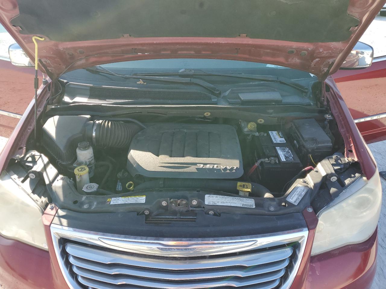 2011 Chrysler Town & Country - Image 12