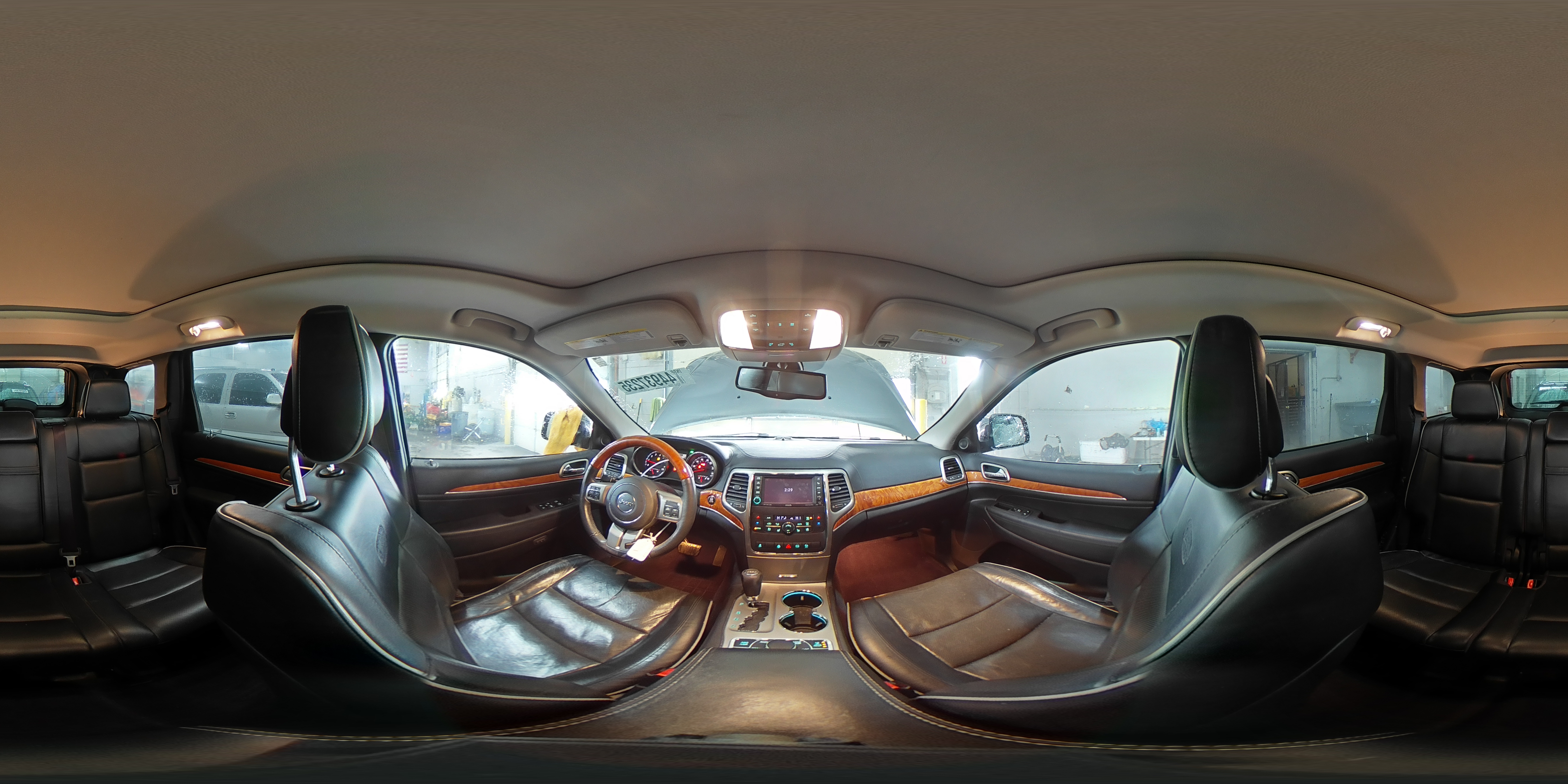 2012 Jeep Grand Cherokee - Image 15