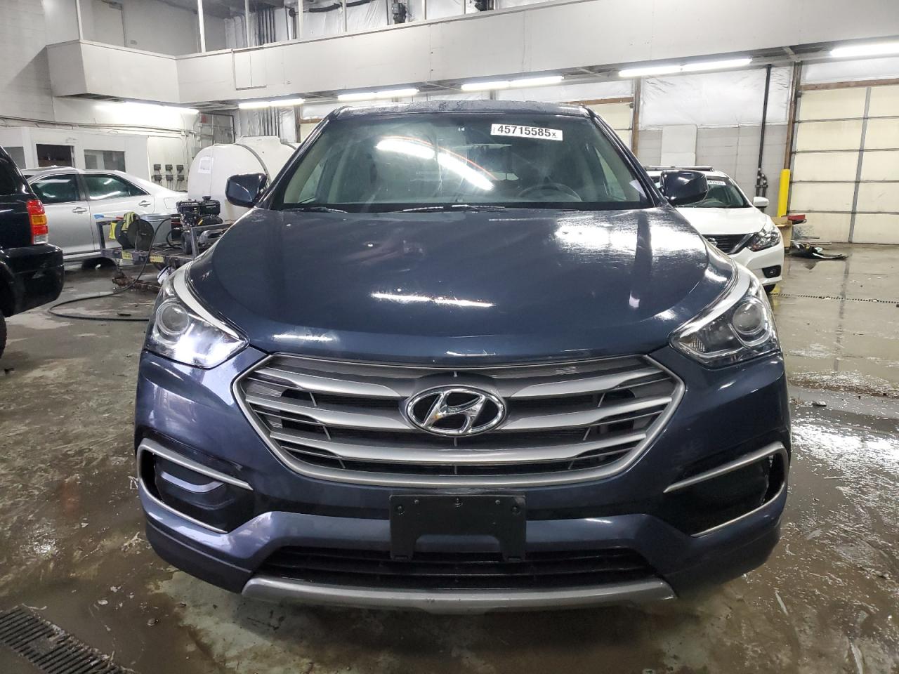 2017 Hyundai Santa Fe - Image 5
