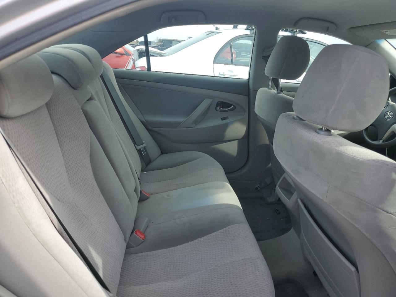 2011 Toyota Camry - Image 10
