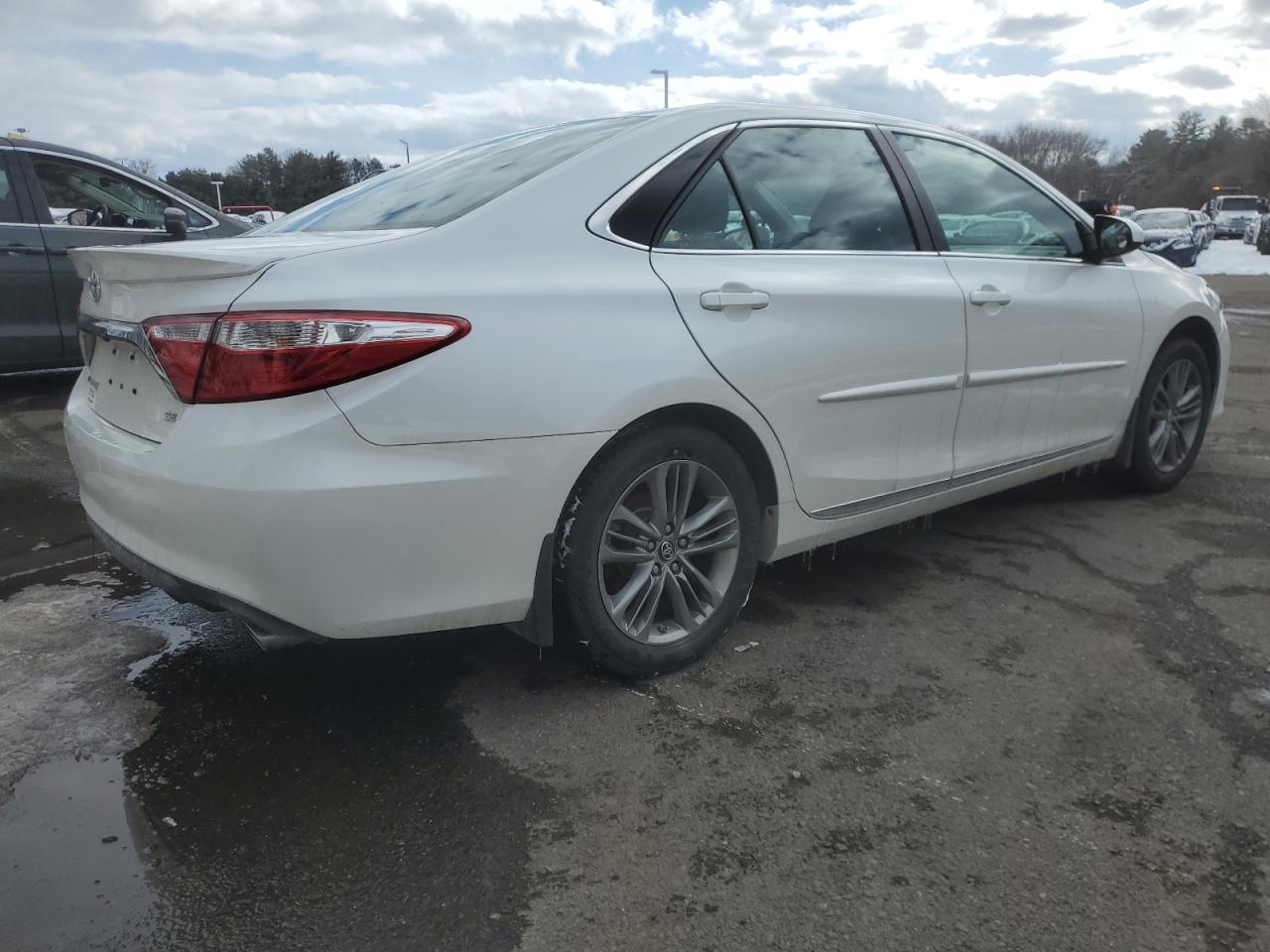 2017 Toyota Camry - Image 3