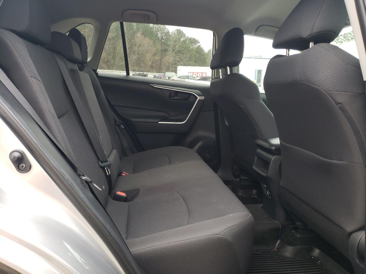 2019 Toyota RAV 4 - Image 11
