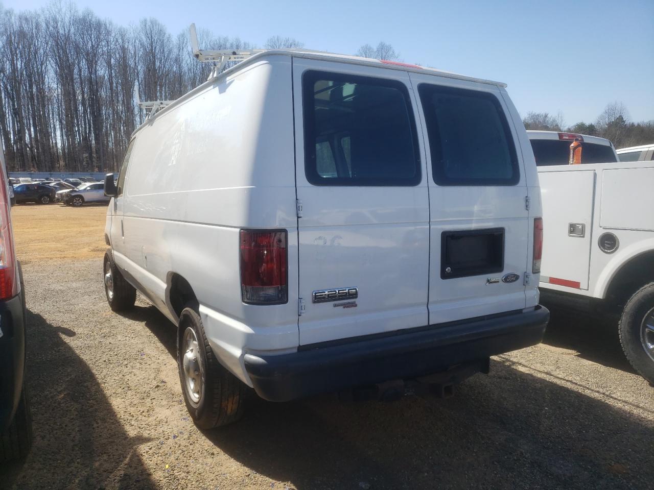 2013 Ford Econoline - Image 2