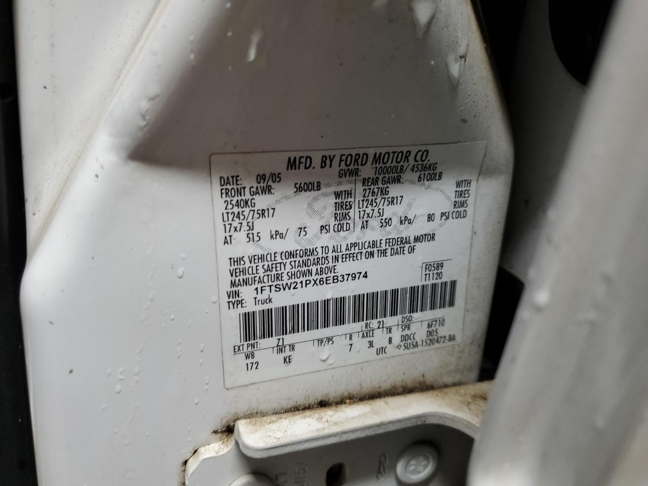 2006 Ford F250 - Image 13