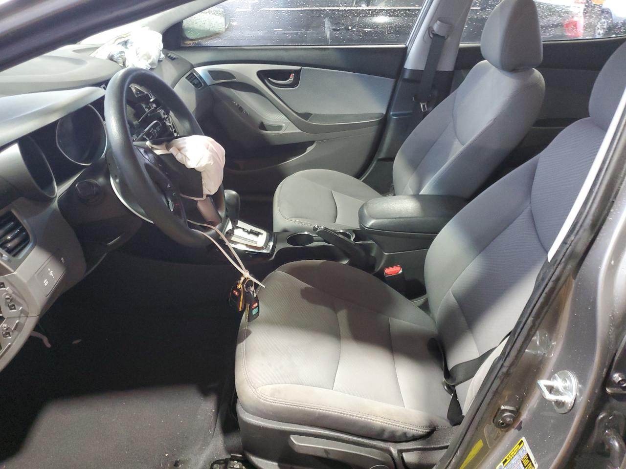 2013 Hyundai Elantra - Image 7