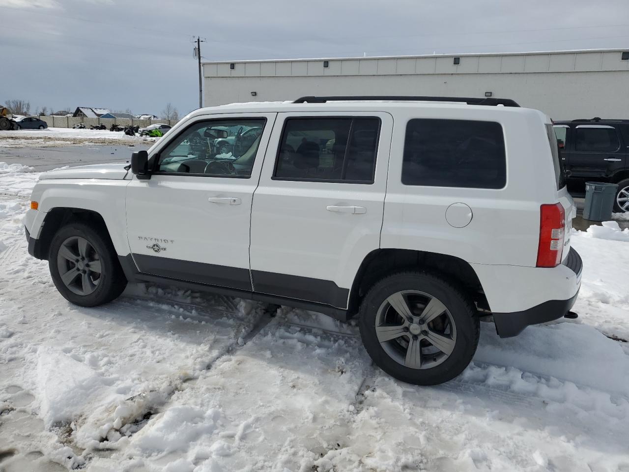 2014 Jeep Liberty (Patriot) - Image 2