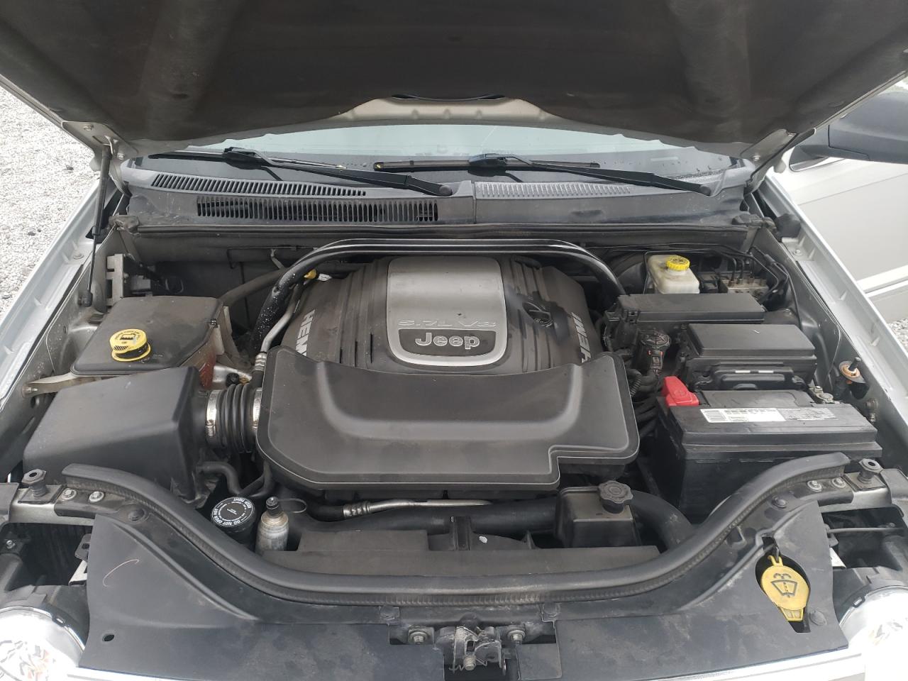 2007 Jeep Grand Cherokee - Image 13