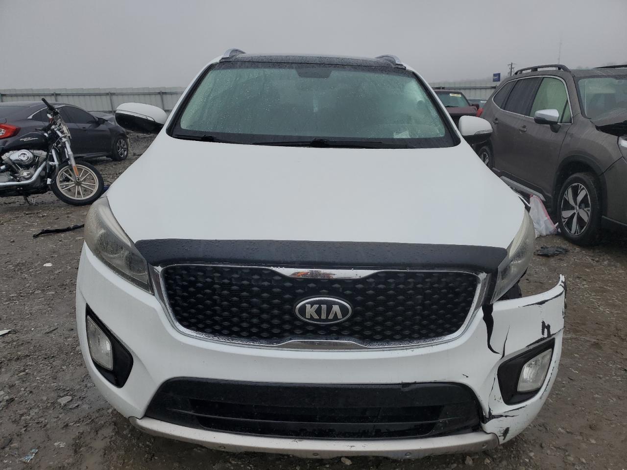 2016 Kia Sorento - Image 5