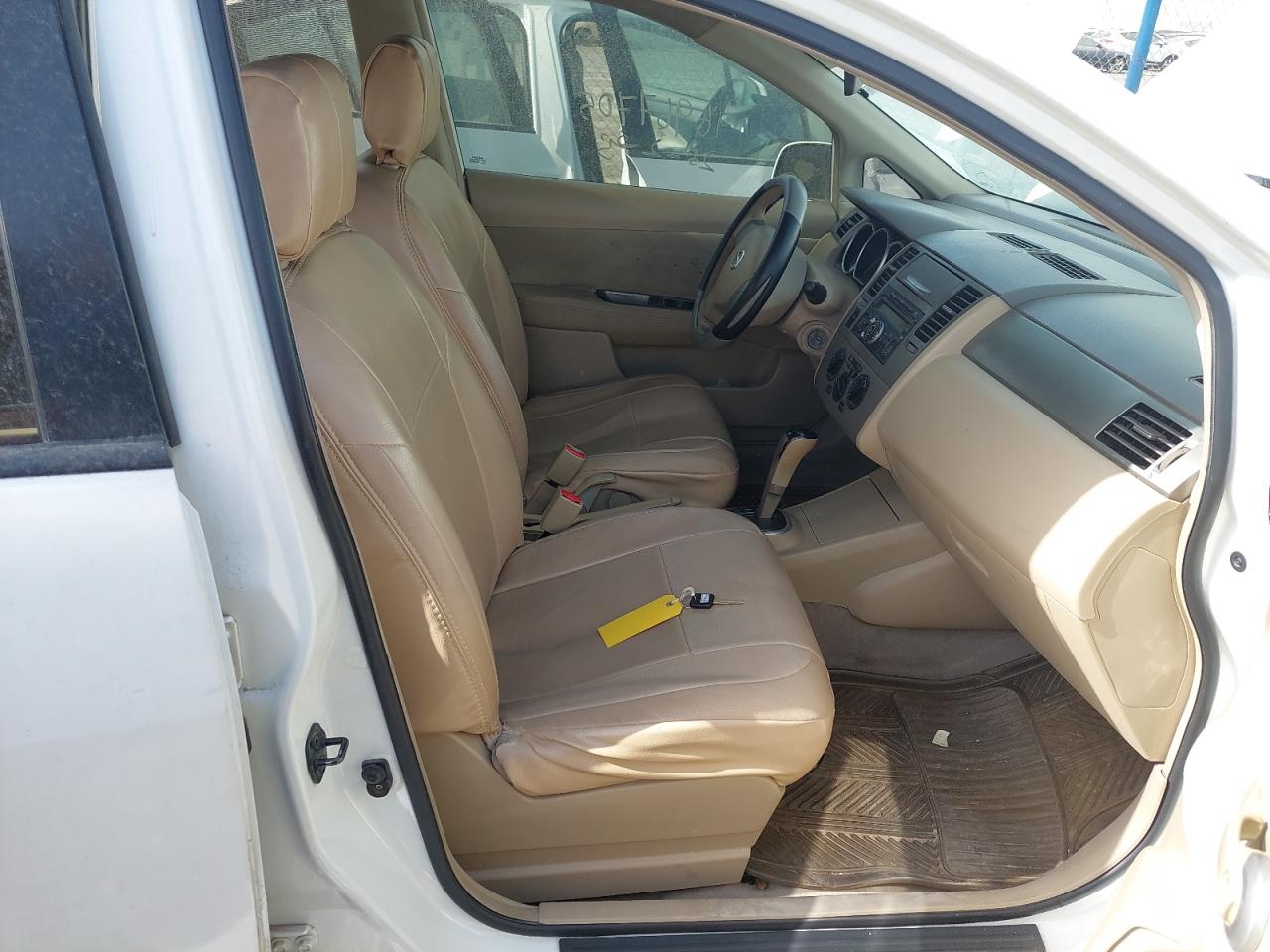 3N1BC1A61BK195209 - 2011 Nissan TIIDA - #46967705