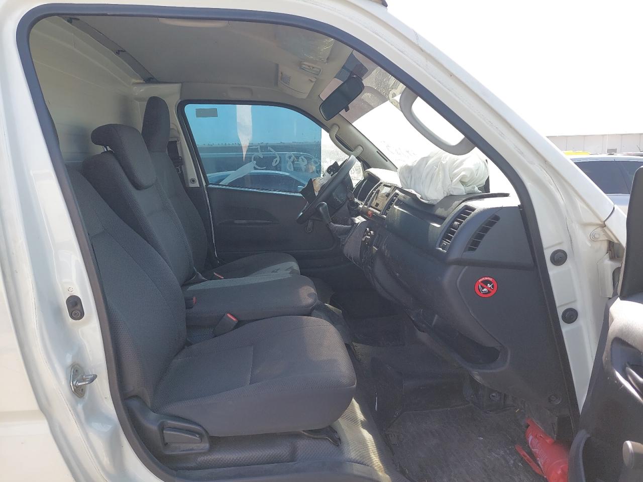 JTFHX02P4P0128977 - 2023 Toyota Hiace - #43499865
