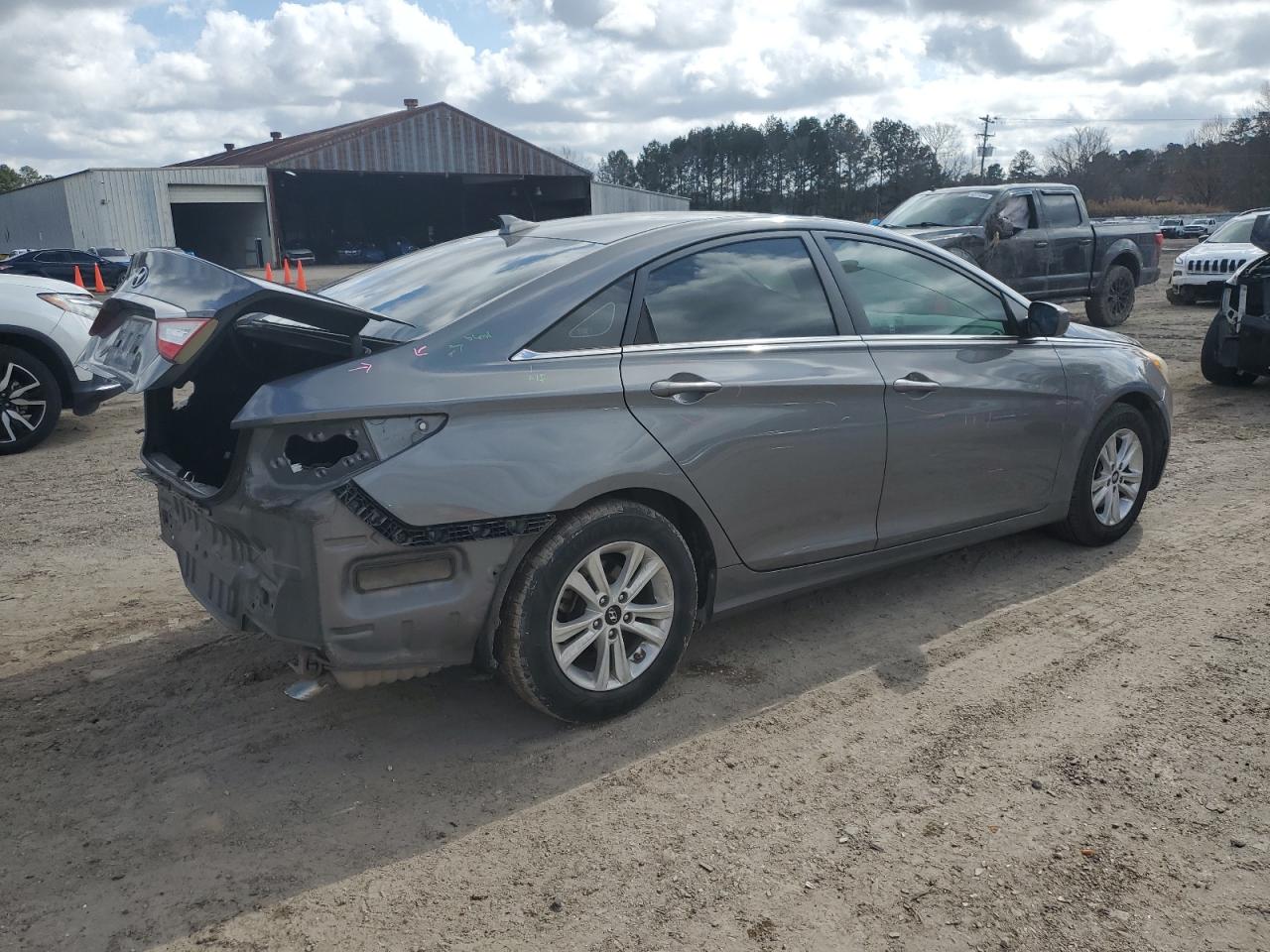 2013 Hyundai Sonata - Image 3