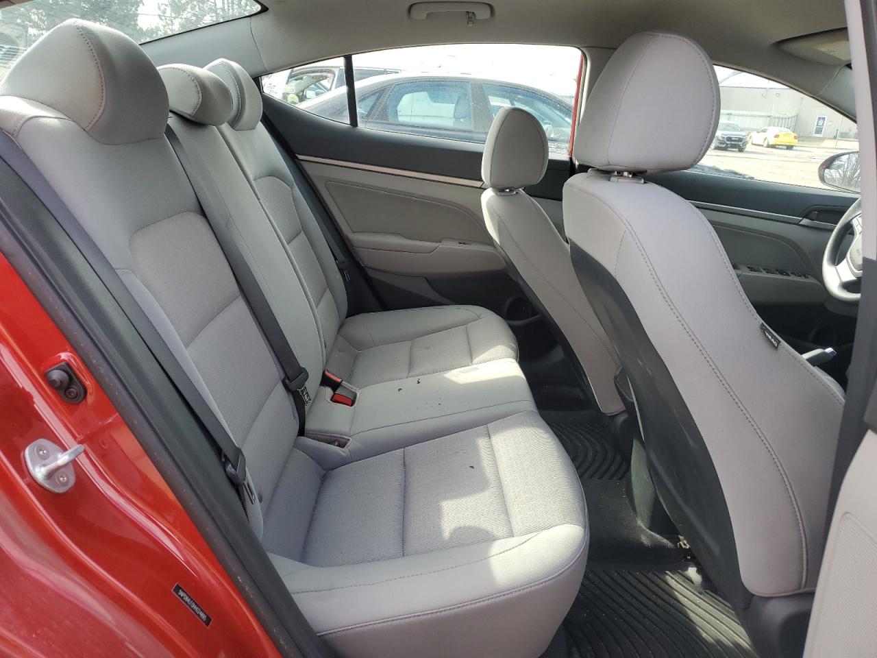 2017 Hyundai Elantra - Image 10