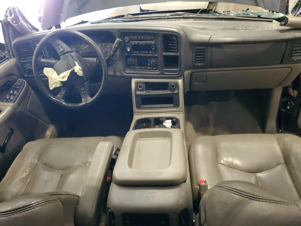 2005 Chevrolet Avalanche - Image 8