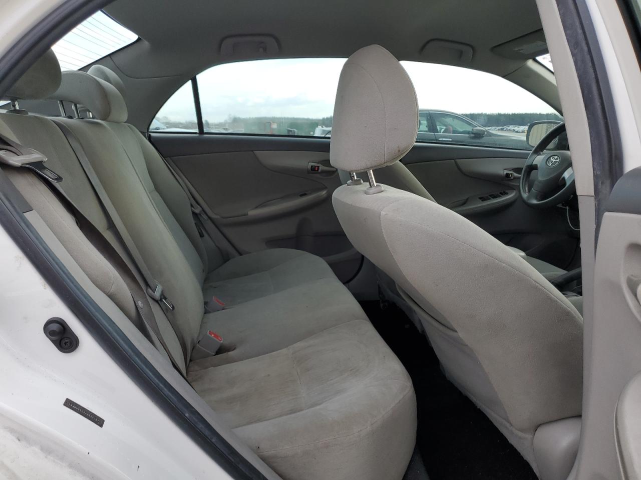 2010 Toyota Corolla - Image 10