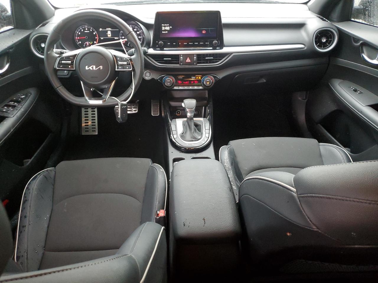 2024 Kia Forte - Image 8