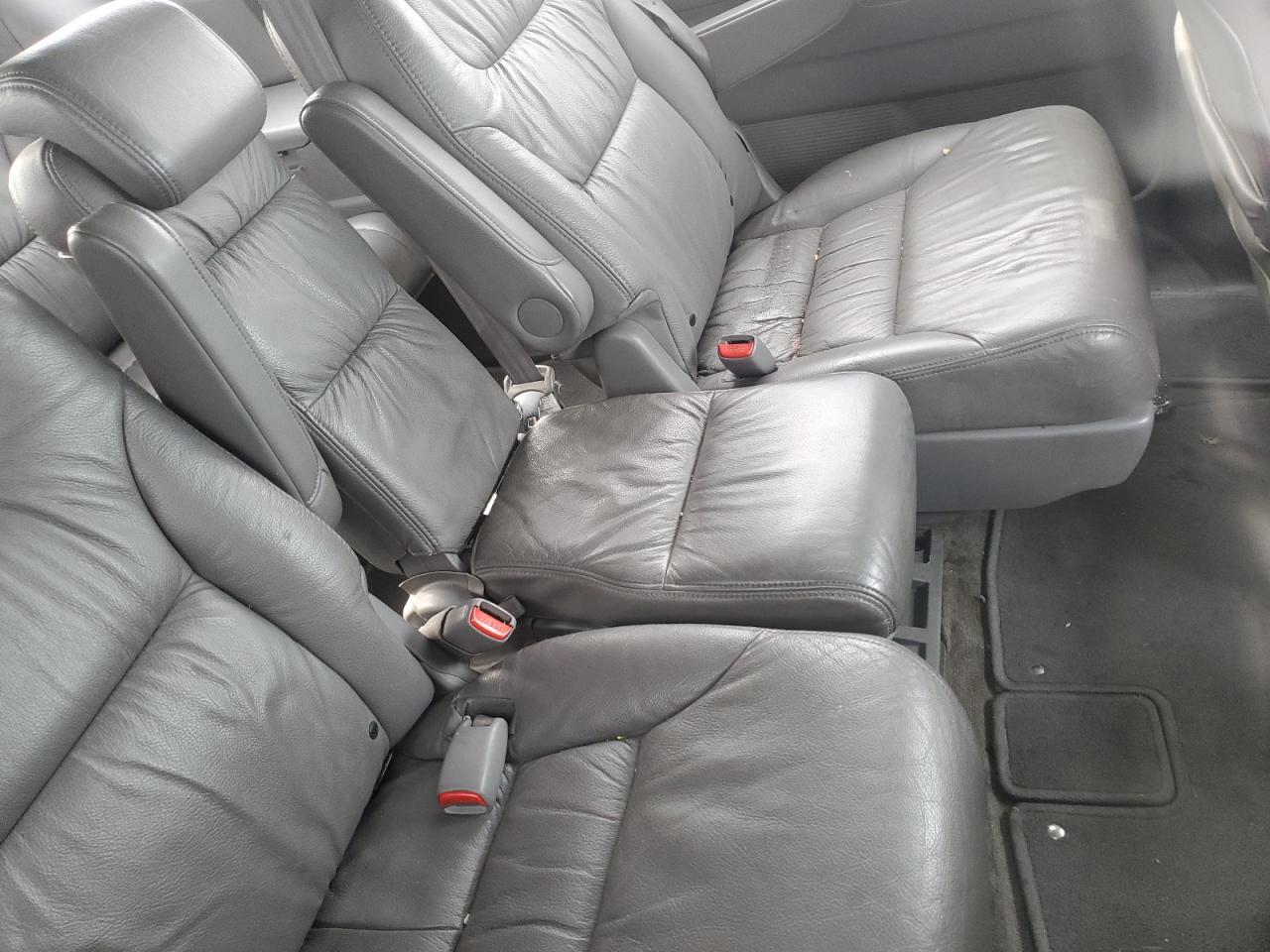 2010 Honda Odyssey - Image 11