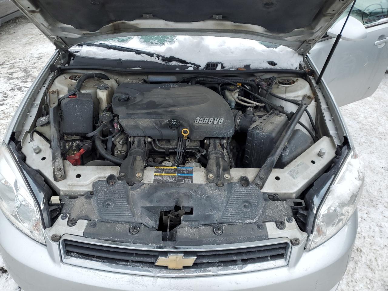 2009 Chevrolet Impala - Image 11