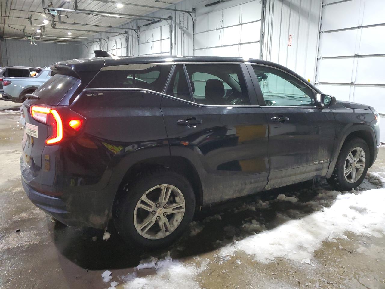 2022 GMC Terrain - Image 3