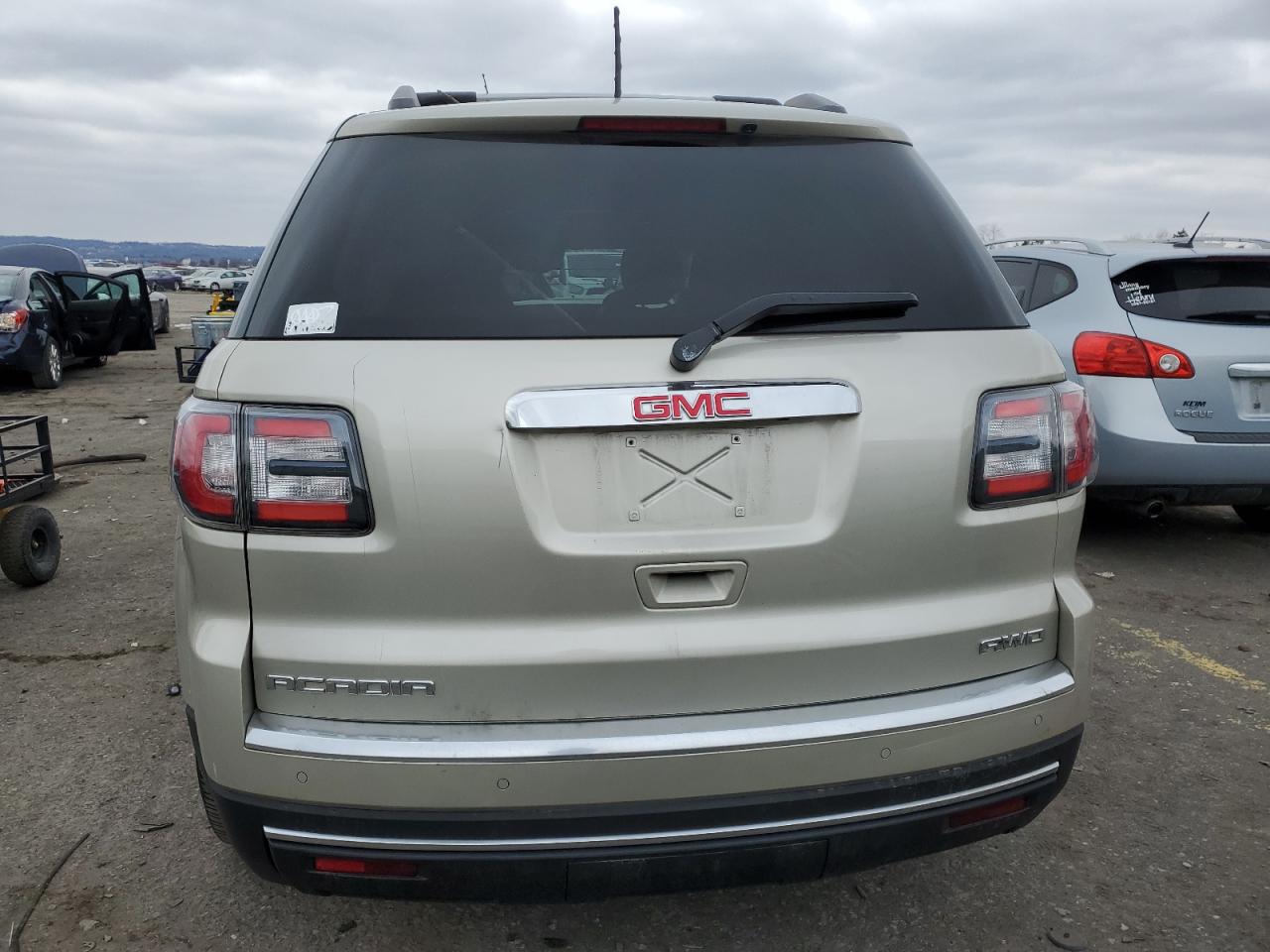 2015 GMC Acadia - Image 6